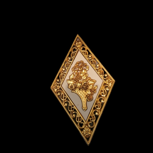 Mid Century Dart Ind. Set 4 Gold Diamond Plastic Molded Hanging Wall Decor - Picture 3 of 6